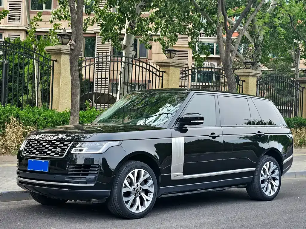 Land Rover Range Rover — фото 1