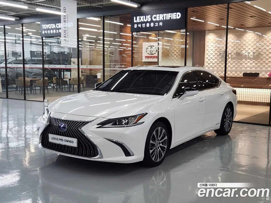 Lexus ES
