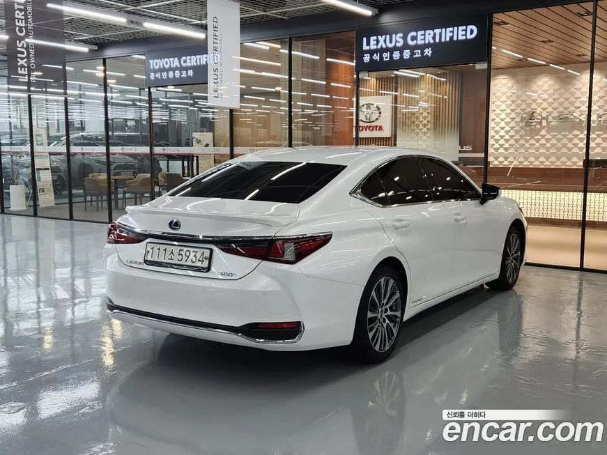 Lexus ES 2021 из KR, фото 10