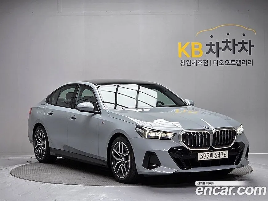 BMW 5-Series 2025 из KR, фото 3