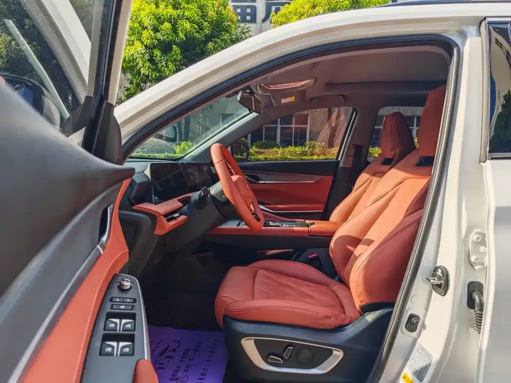 Changan CS75PLUS 2023 из CN, фото 2
