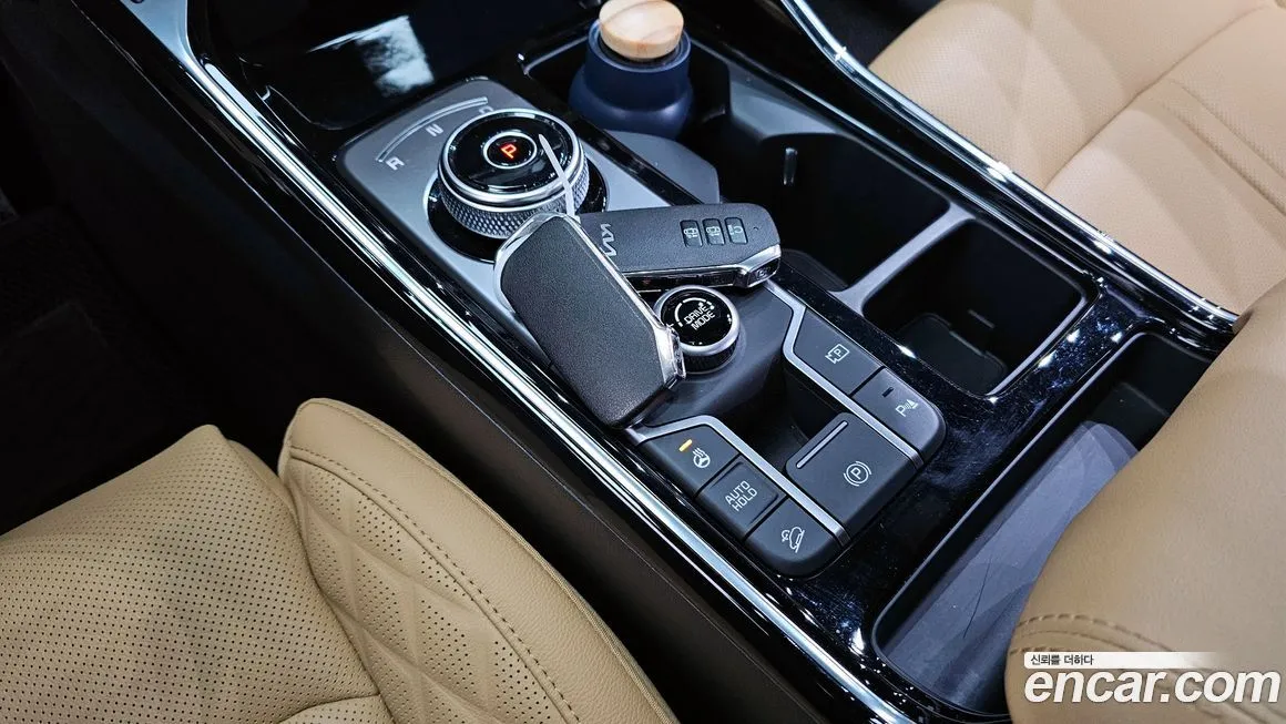 Kia Sorento — фото 6