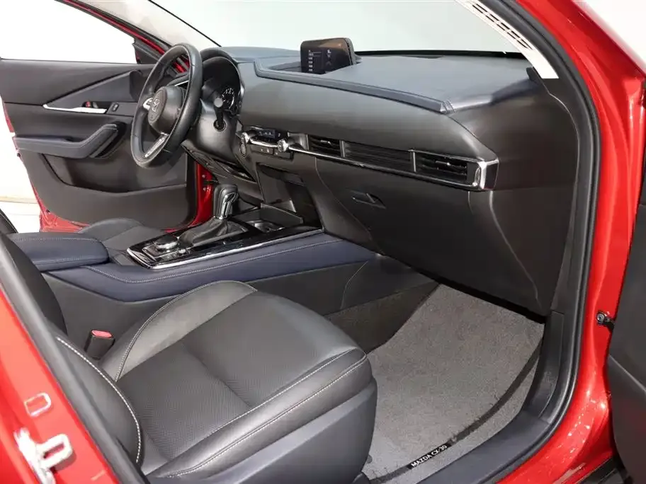 Mazda CX-30 2021 из CN, фото 10