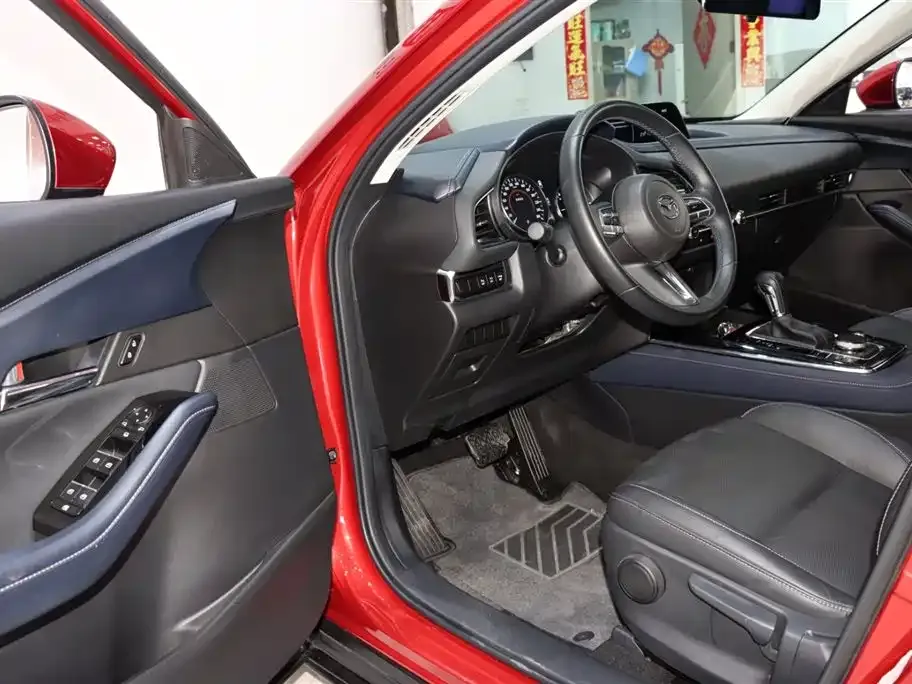 Mazda CX-30 2021 из CN, фото 8