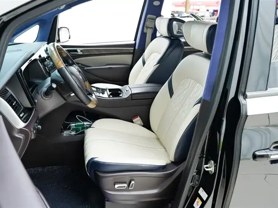 GAC Motor Trumpchi M8 — фото 10