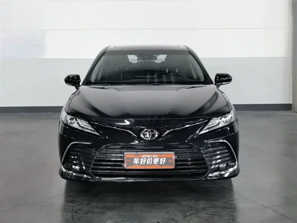 Toyota Camry 2023 из CN, фото 2
