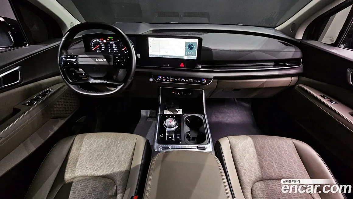 Kia Carnival — фото 10