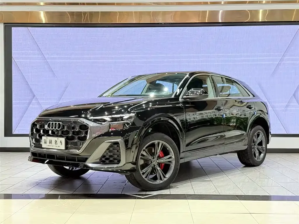 Audi Q8 — фото 8