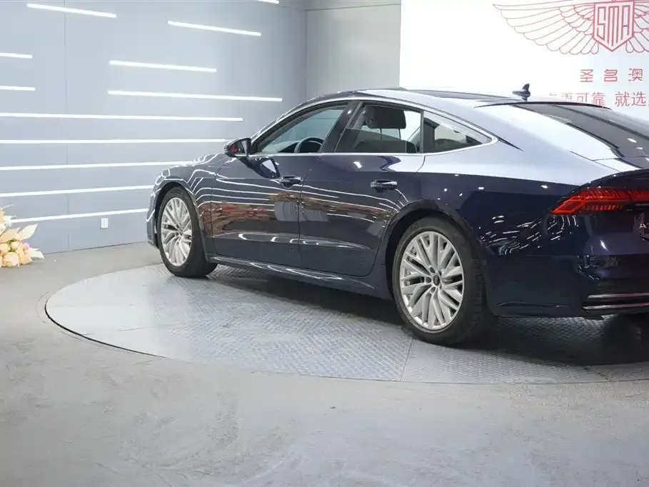 Audi A7 2021 из CN, фото 10