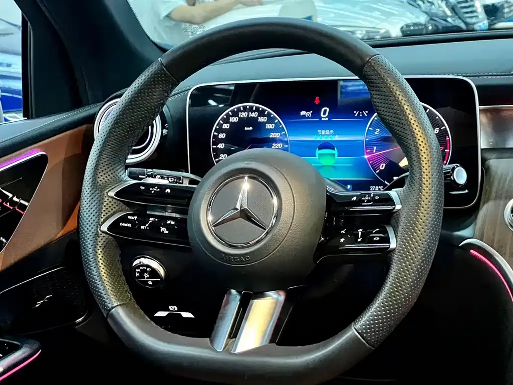 Mercedes-Benz GLC — фото 3