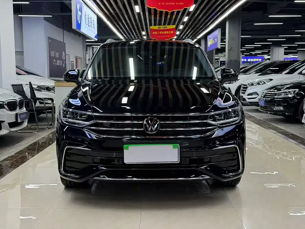 Volkswagen Tiguan L — фото 7