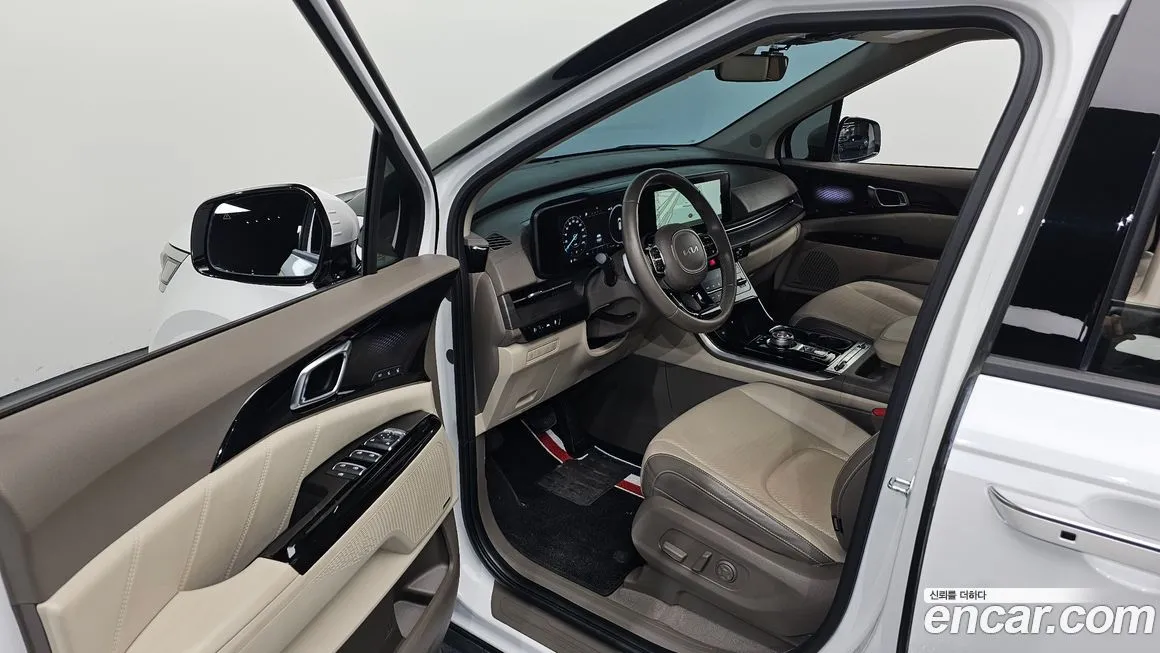 Kia Carnival — фото 10