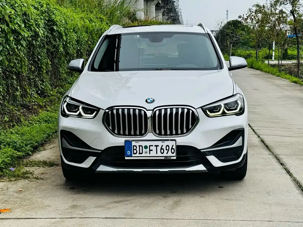 BMW X1 — фото 9