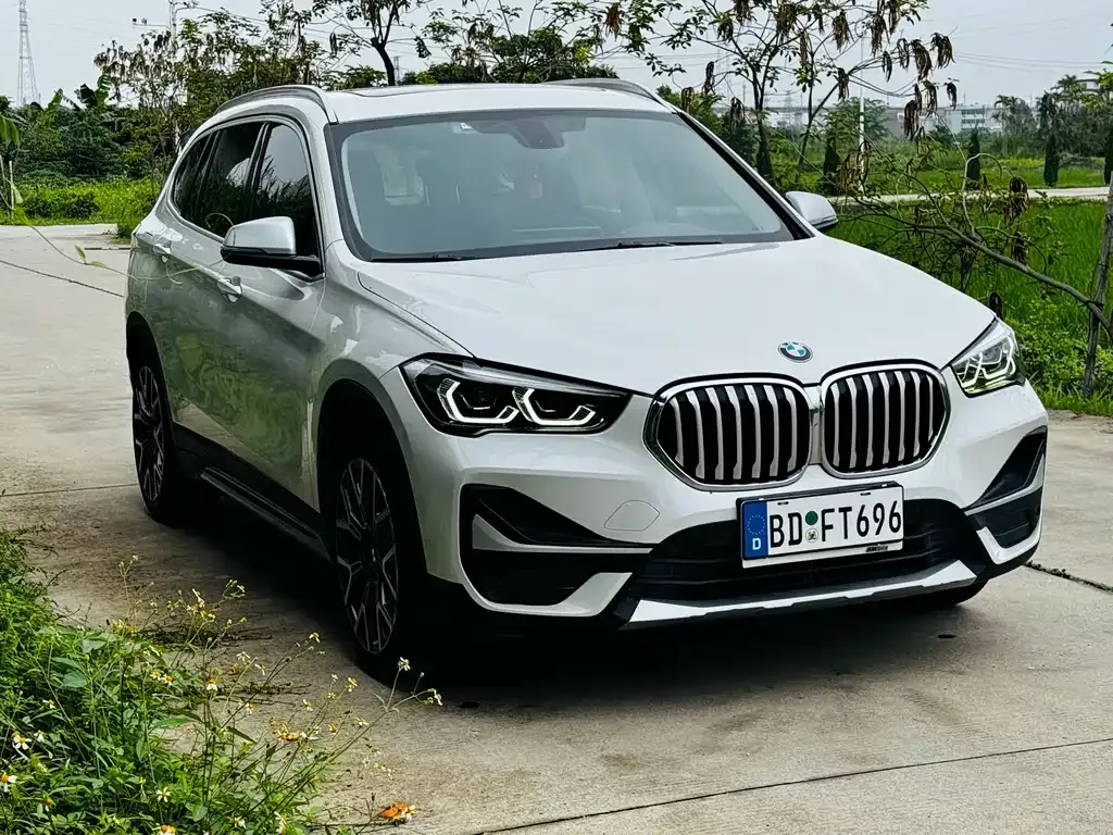 BMW X1 — фото 10