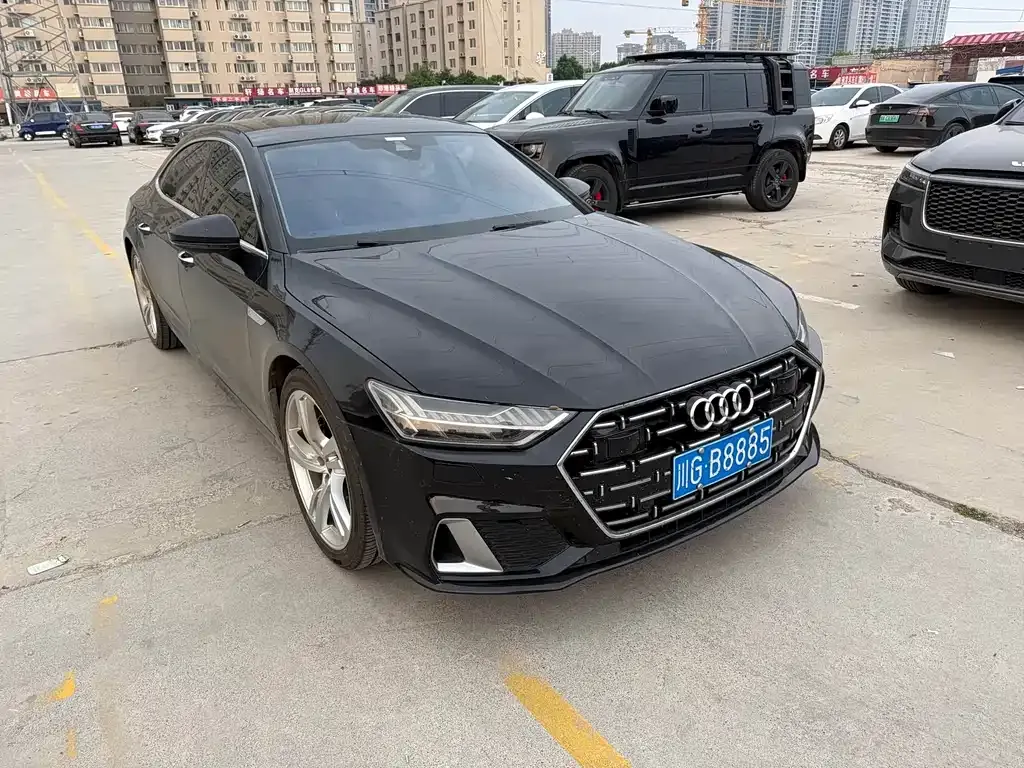 Audi A7L — фото 8