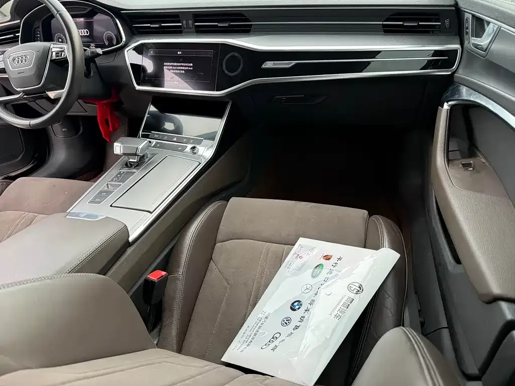 Audi A7L — фото 2