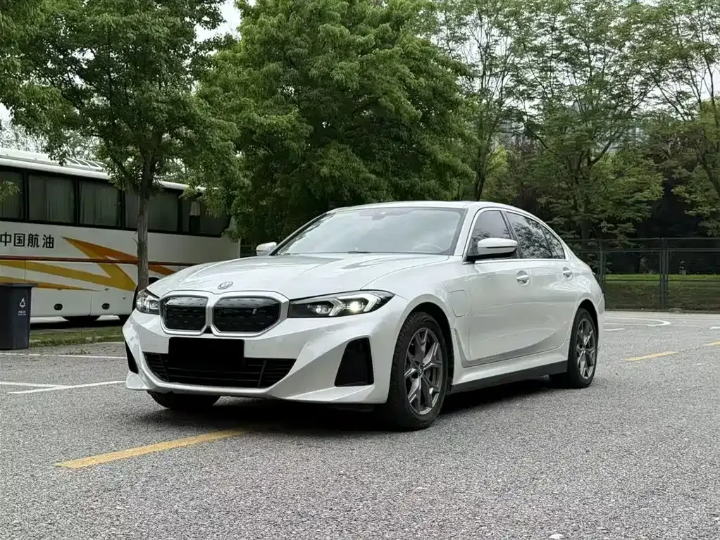 BMW i3 — фото 1