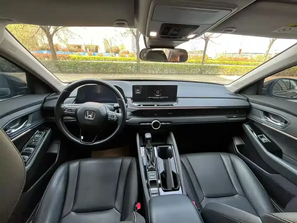 Honda Accord — фото 2