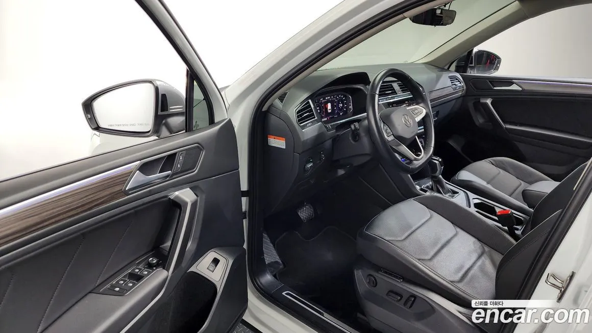 Volkswagen Tiguan — фото 4