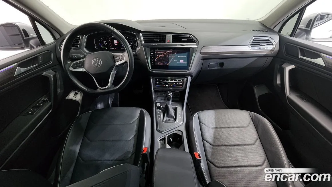 Volkswagen Tiguan — фото 7