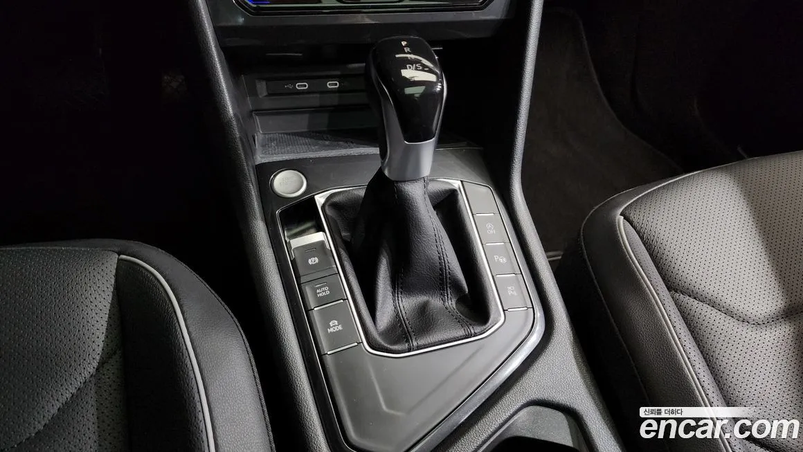 Volkswagen Tiguan — фото 10