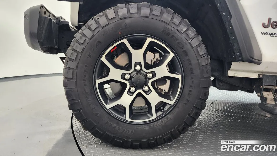 Jeep Wrangler — фото 9