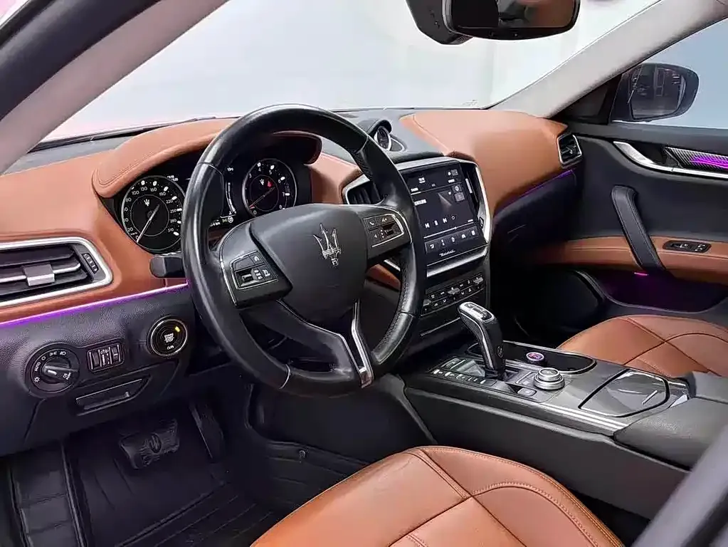 Maserati Ghibli — фото 9