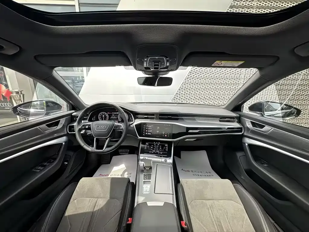 Audi A6L 2024 из CN, фото 6