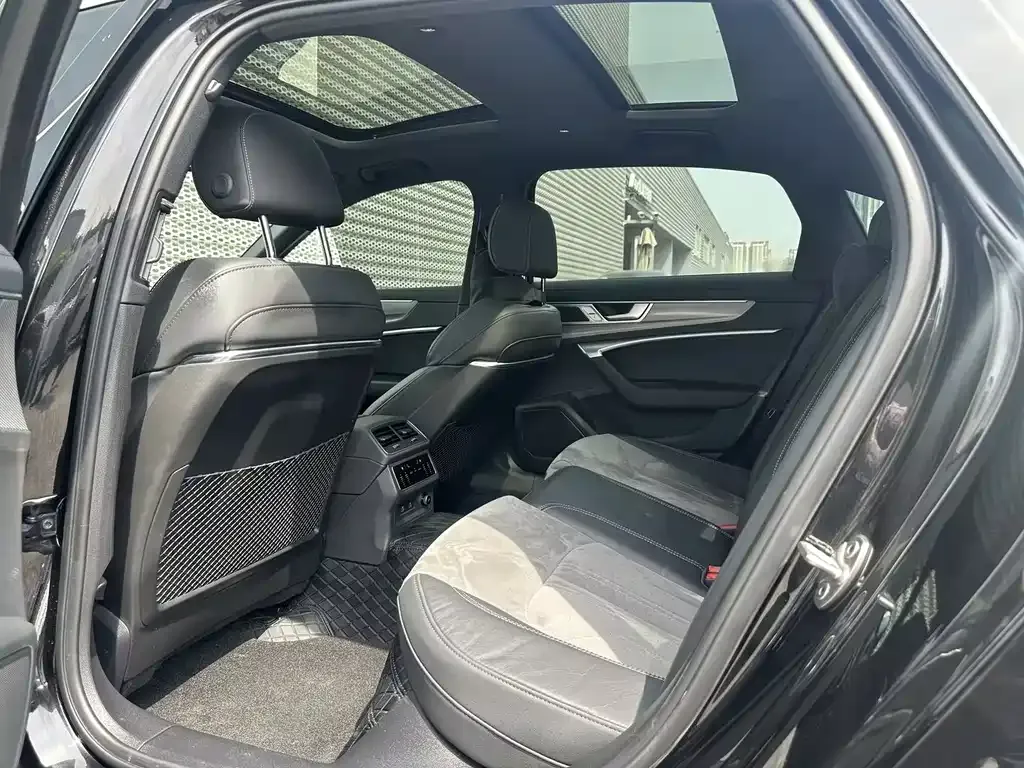 Audi A6L 2024 из CN, фото 4