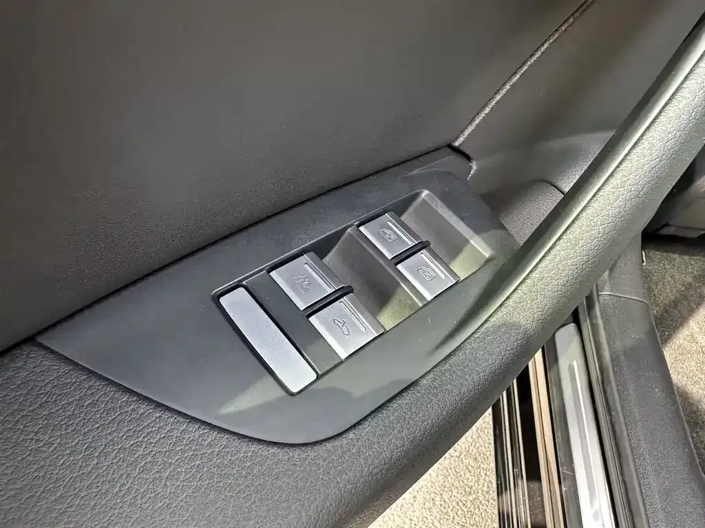 Audi A6L 2024 из CN, фото 3