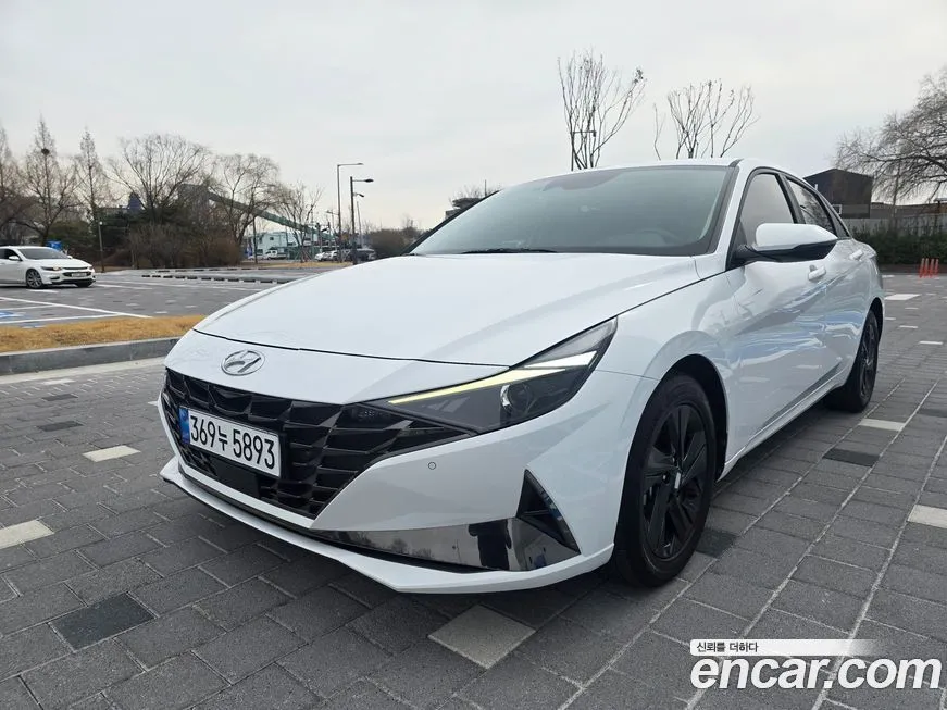 Hyundai AVANTE — фото 1