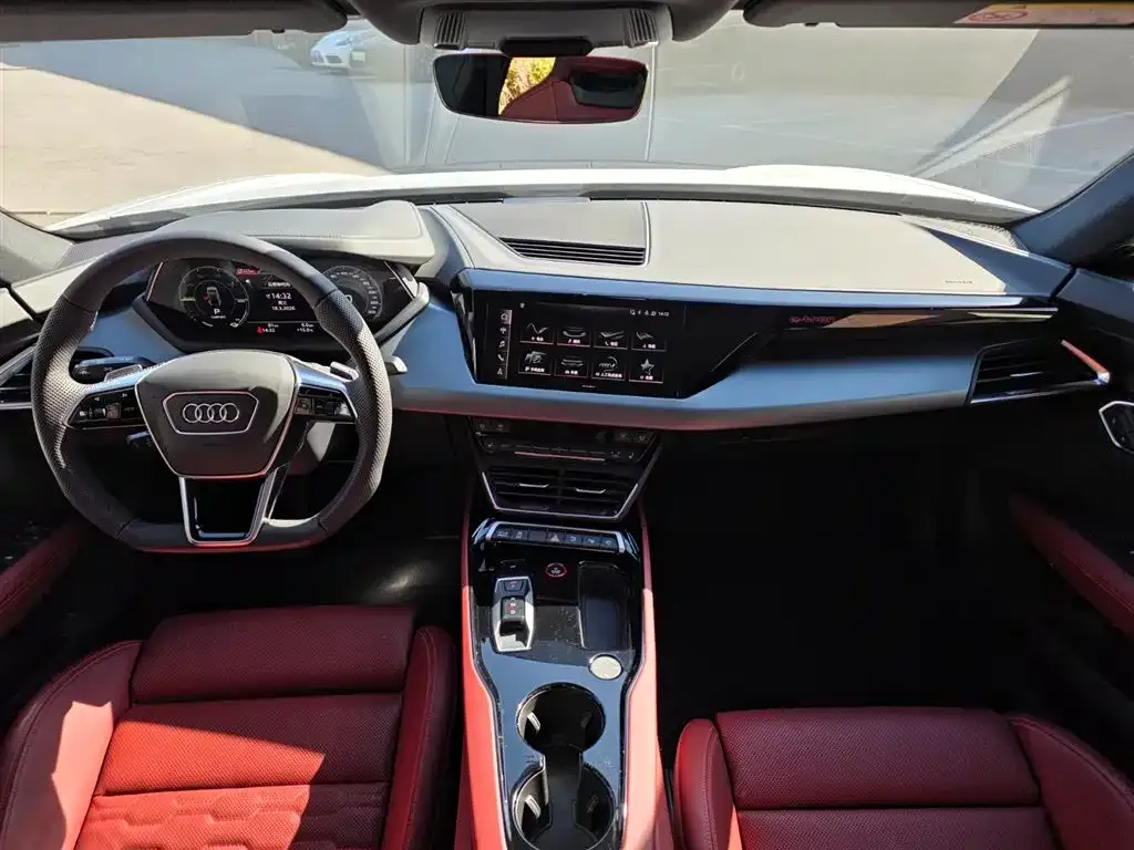 Audi e-tron GT 2024 из CN, фото 5
