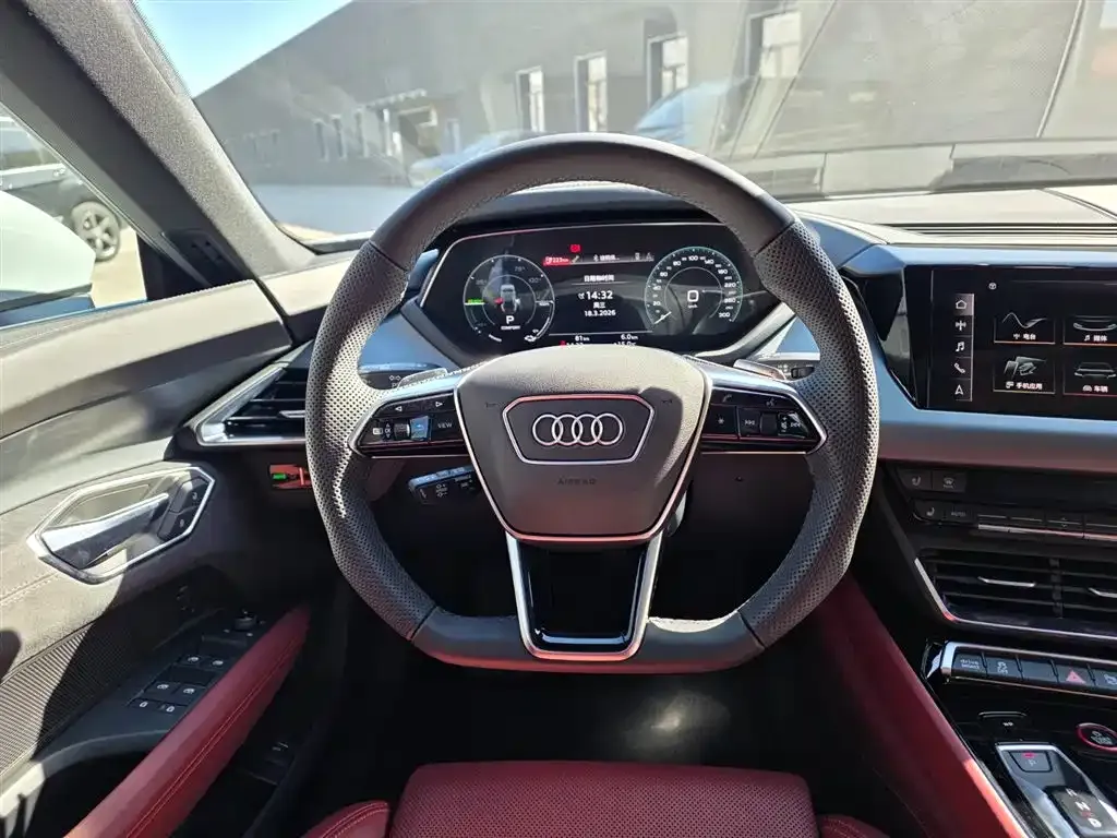 Audi e-tron GT 2024 из CN, фото 10