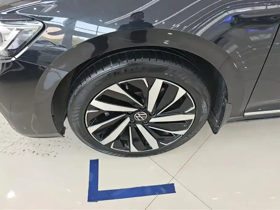 Volkswagen Passat — фото 6
