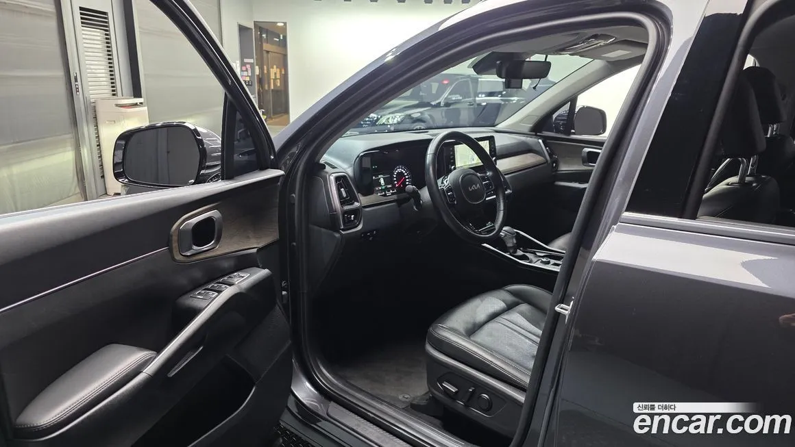Kia Sorento — фото 9