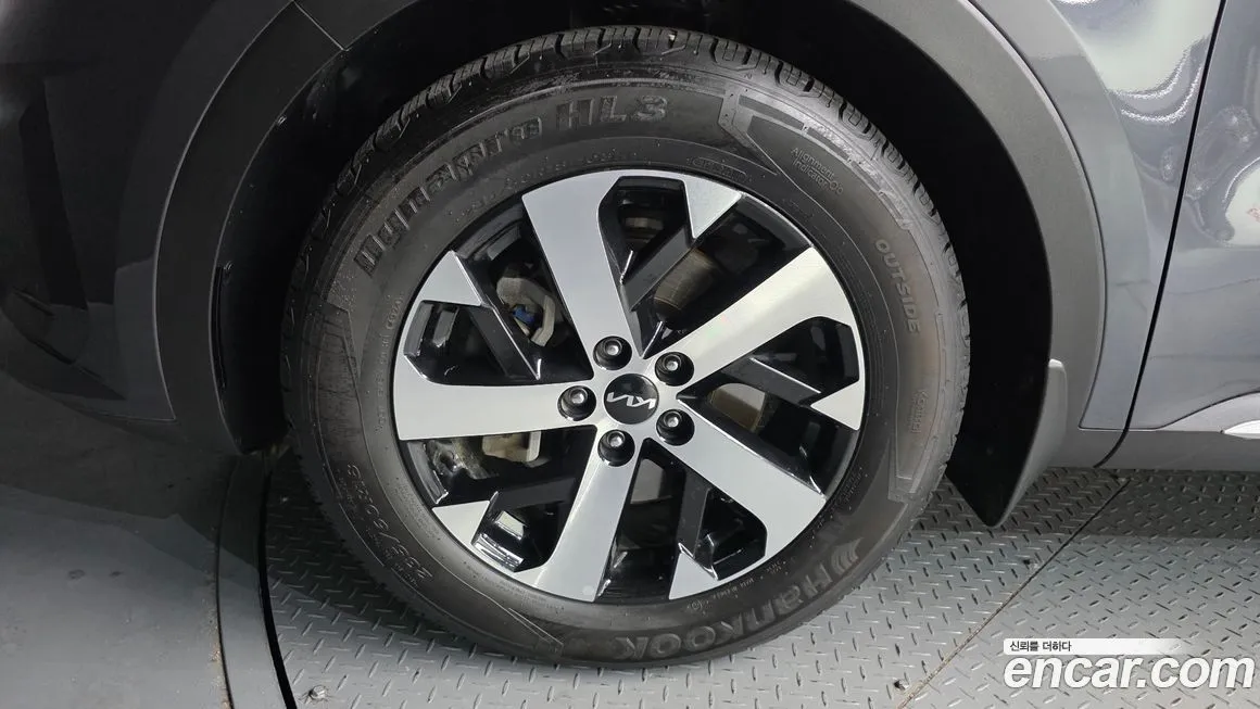 Kia Sorento — фото 7
