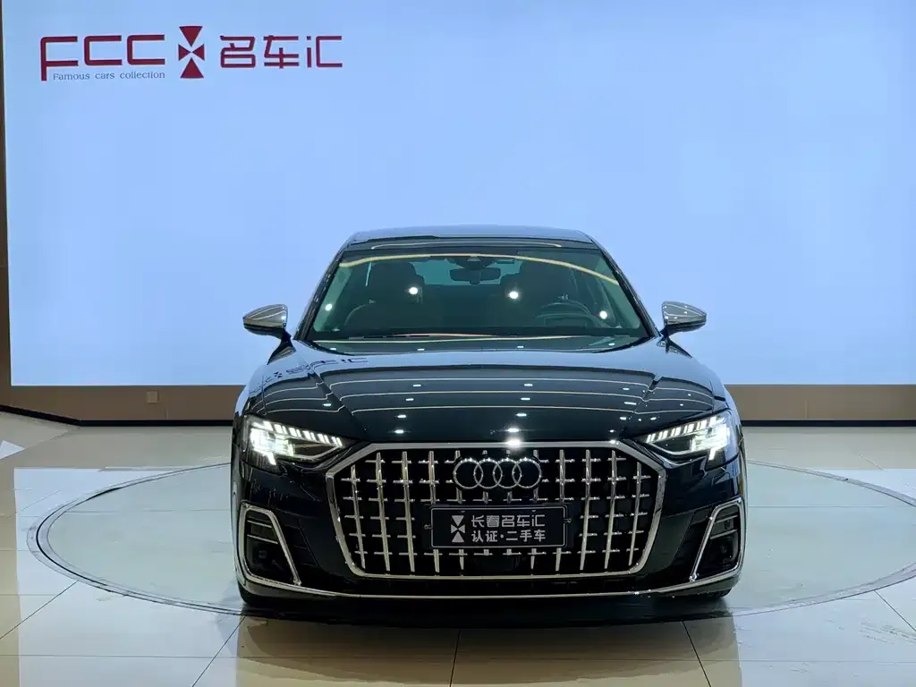 Audi A8 — фото 5