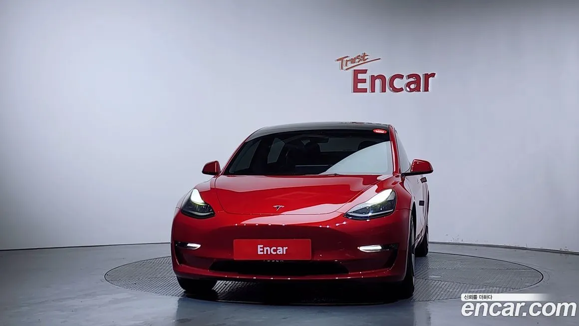 Tesla Model 3 — фото 3