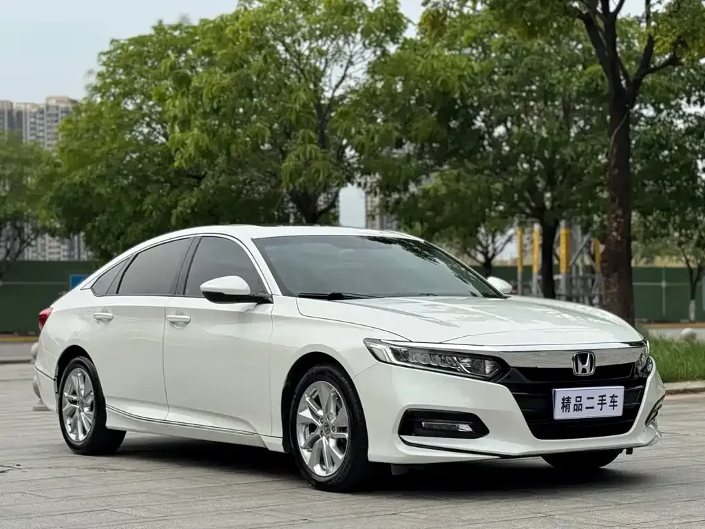 Honda Accord — фото 9