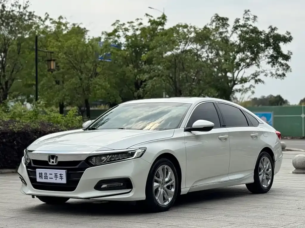 Honda Accord — фото 4