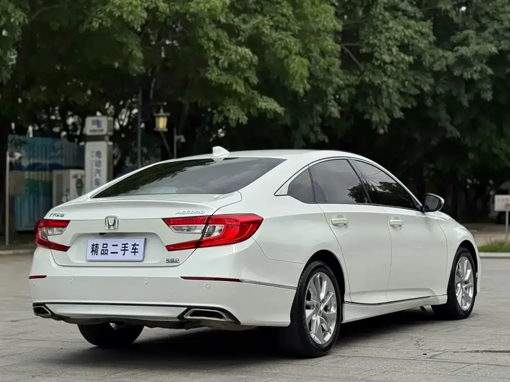 Honda Accord — фото 6