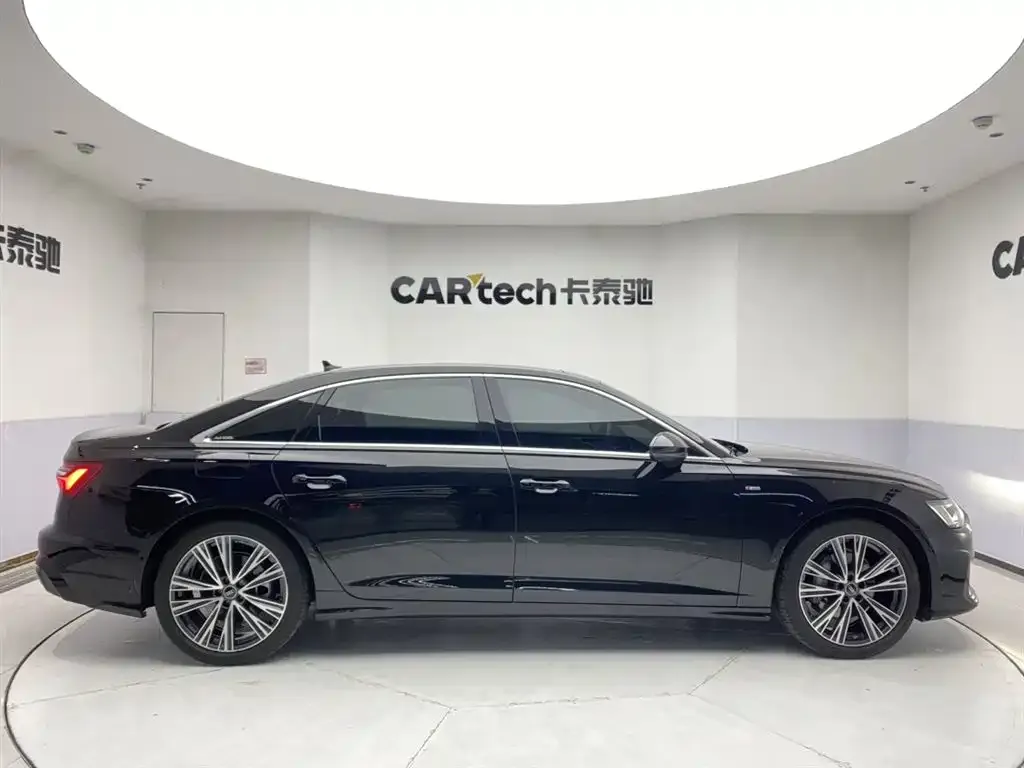 Audi A6L — фото 2