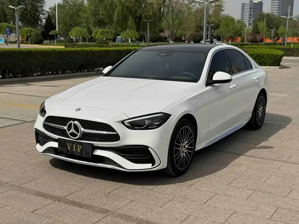 Mercedes-Benz C-Class — фото 1