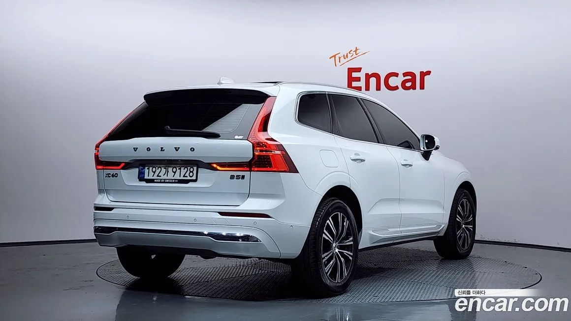 Volvo XC60 — фото 2