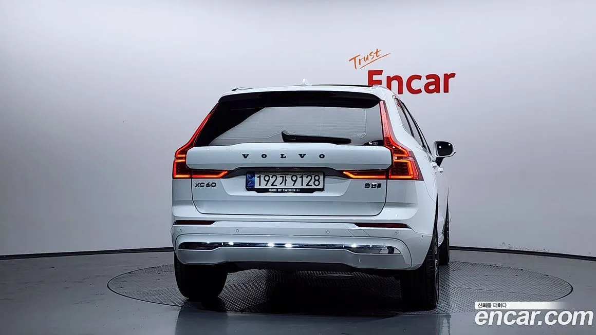 Volvo XC60 — фото 4