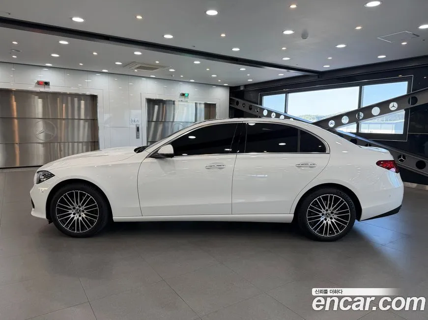 Mercedes-Benz C-Class 2024 из KR, фото 8