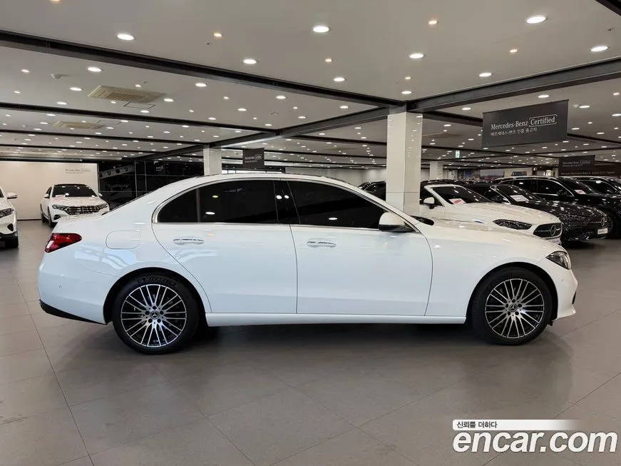 Mercedes-Benz C-Class 2024 из KR, фото 2