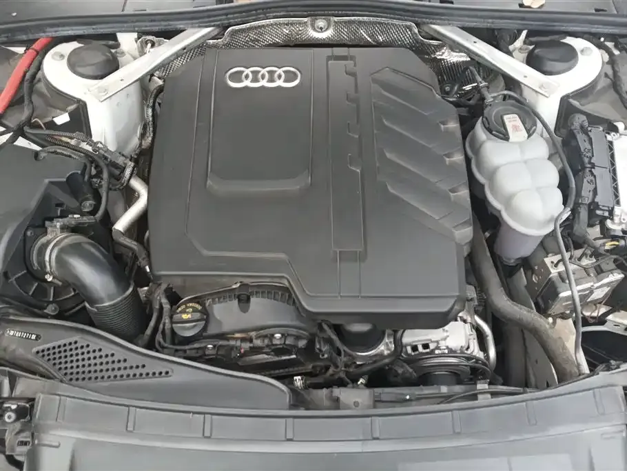 Audi A4L — фото 10