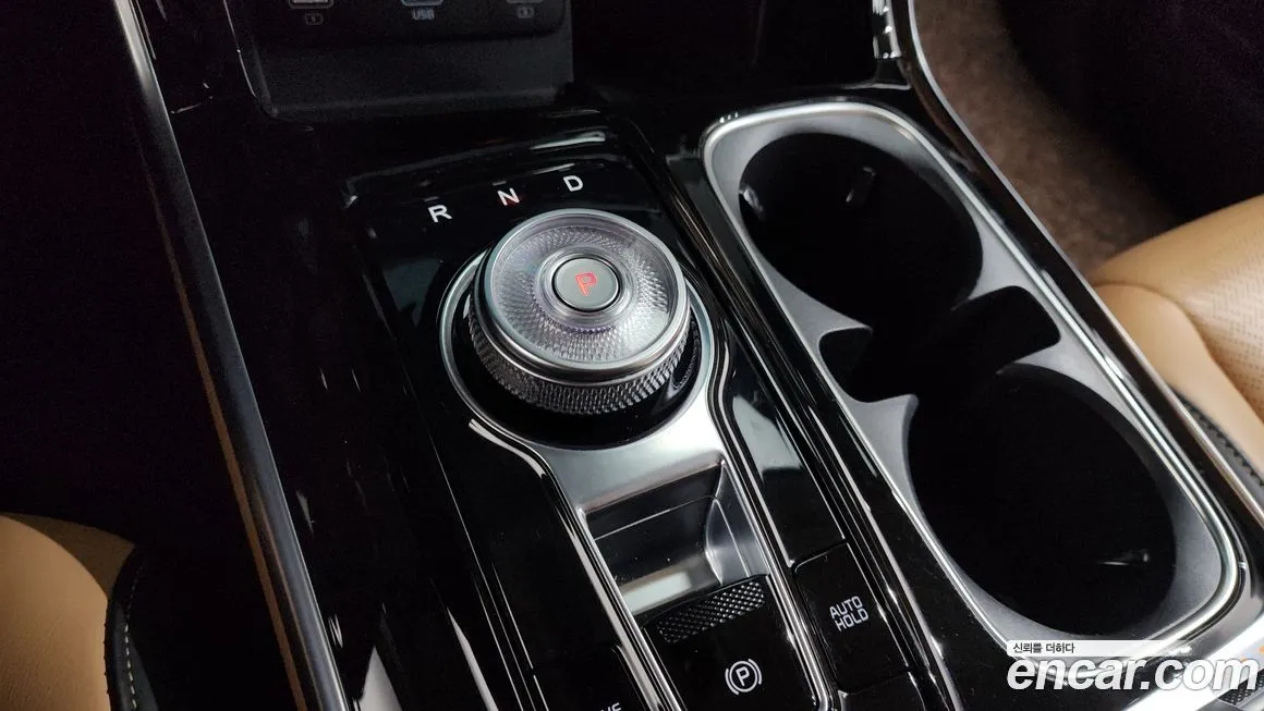 Kia Carnival — фото 10