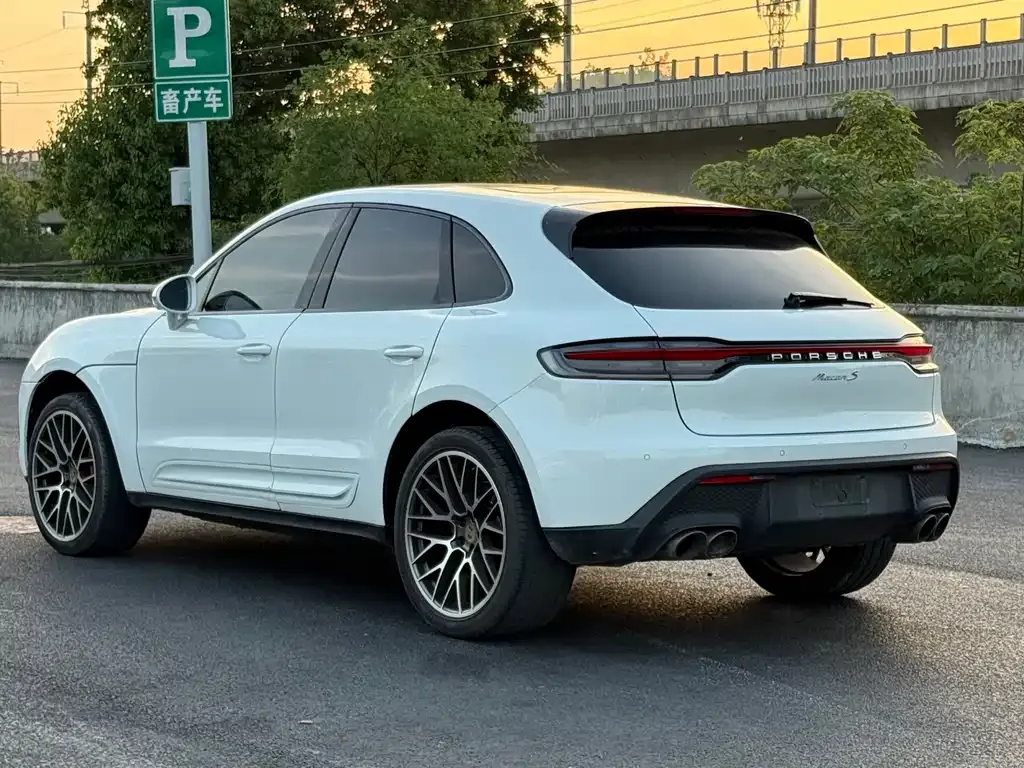 Porsche Macan — фото 10